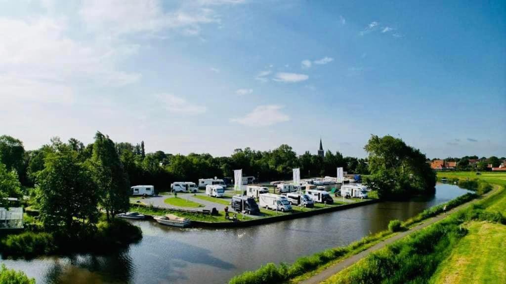 Tiny House Aan Het Water Op De Appelhof Villa Wommels Exterior photo