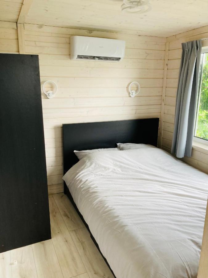 Tiny House Aan Het Water Op De Appelhof Villa Wommels Exterior photo